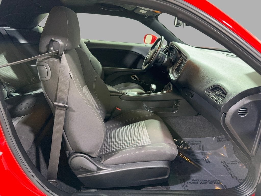 2022 Dodge Challenger SXT