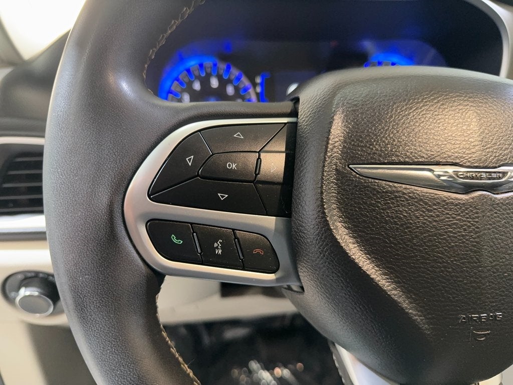 2022 Chrysler Voyager LX