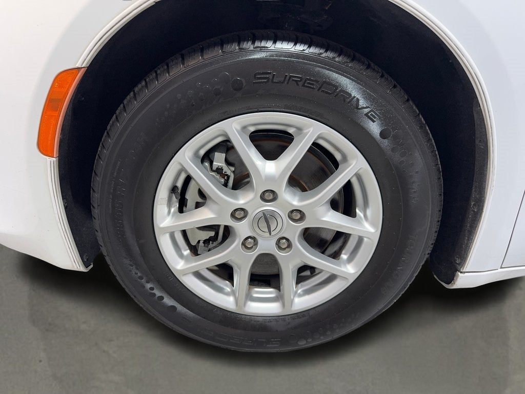 2022 Chrysler Voyager LX