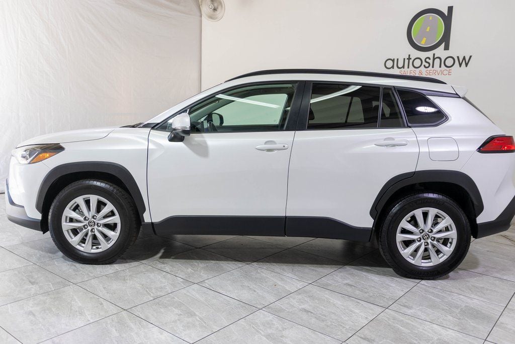 2024 Toyota Corolla Cross LE