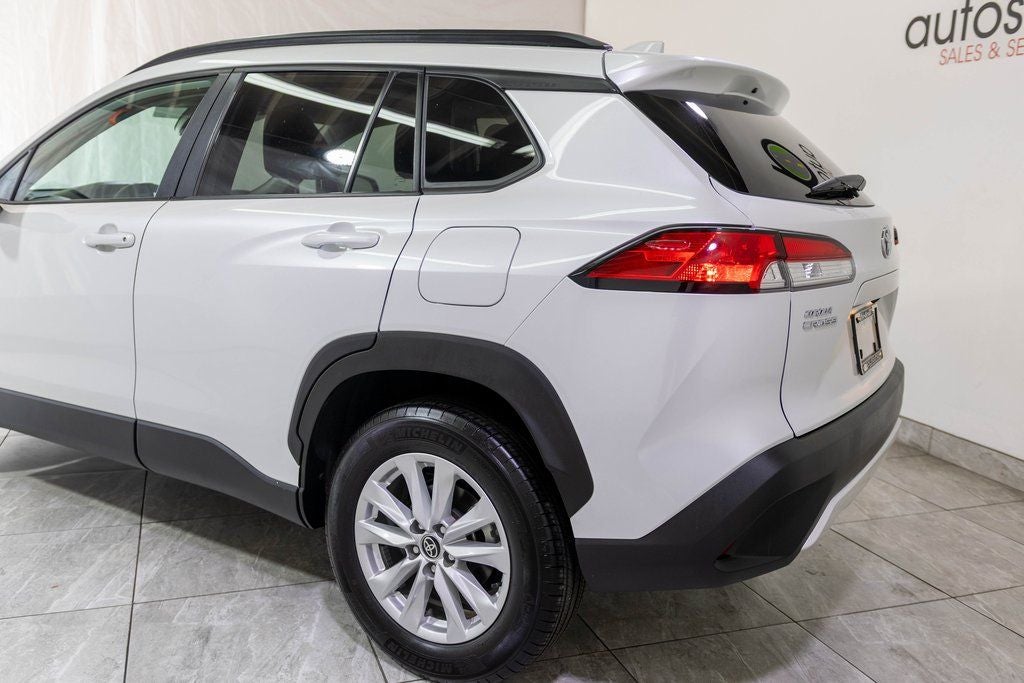 2024 Toyota Corolla Cross LE