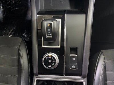 2024 Mitsubishi Outlander SE Black Edition w/Pano Roof