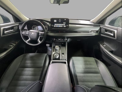 2024 Mitsubishi Outlander SE Black Edition w/Pano Roof