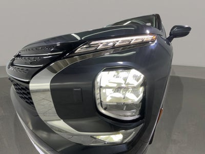 2024 Mitsubishi Outlander SE Black Edition w/Pano Roof
