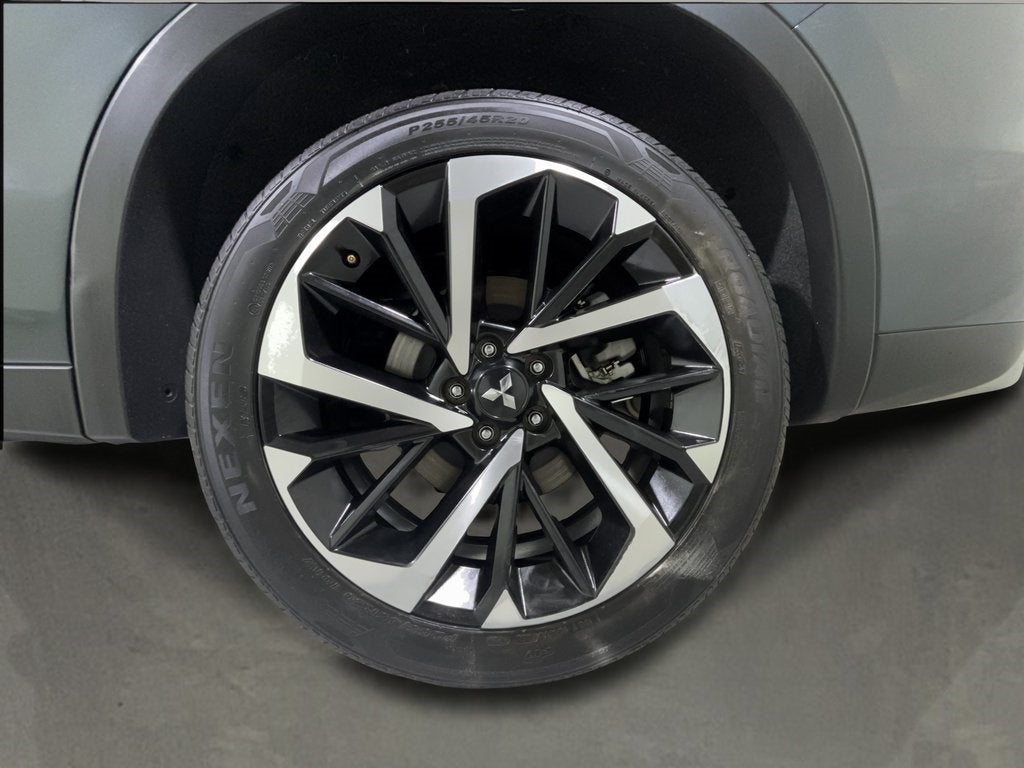 2024 Mitsubishi Outlander SE Black Edition w/Pano Roof