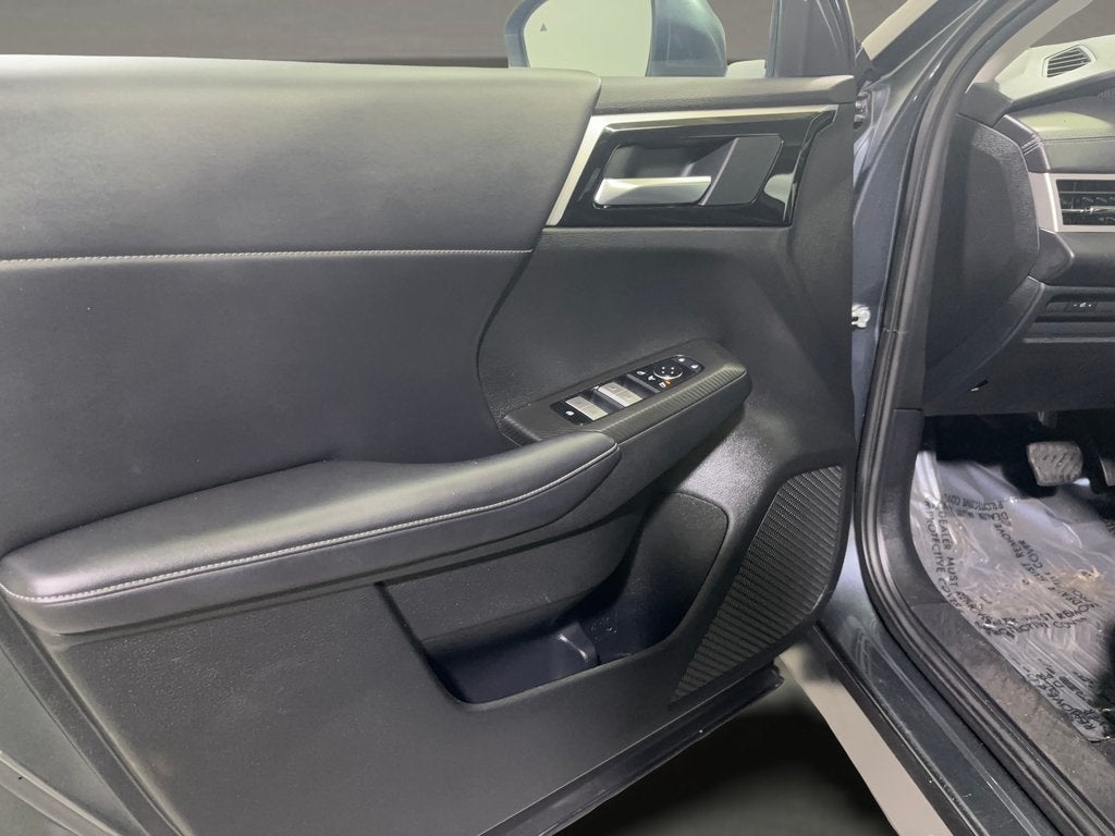 2024 Mitsubishi Outlander SE Black Edition w/Pano Roof