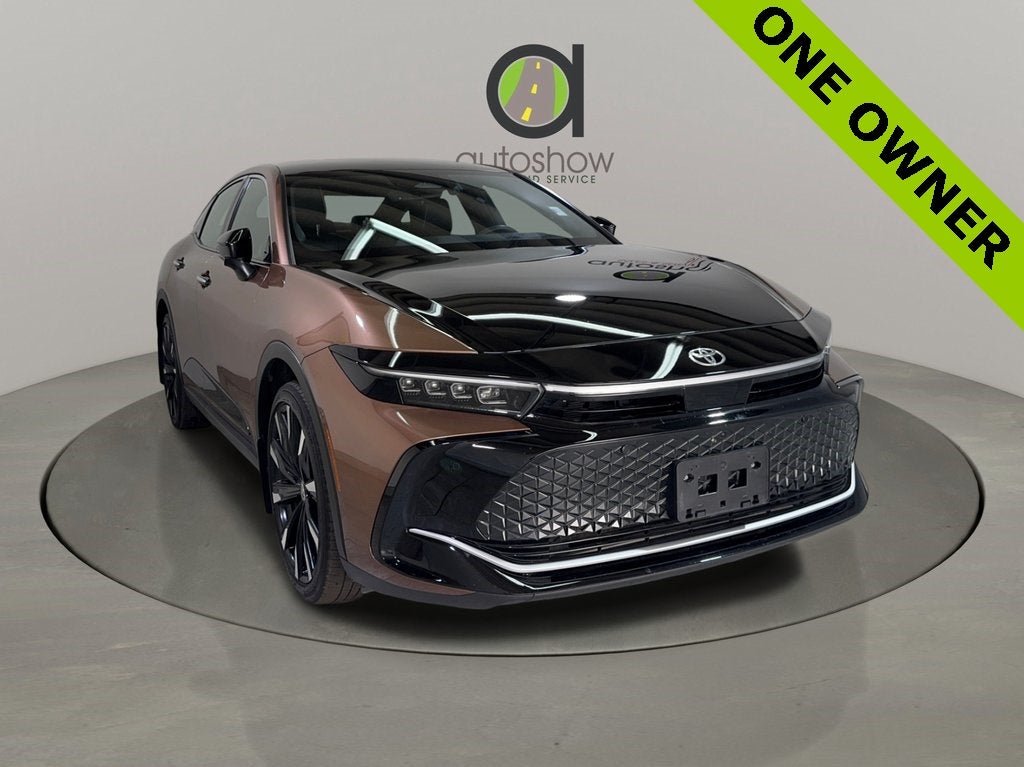 2025 Toyota Crown Platinum