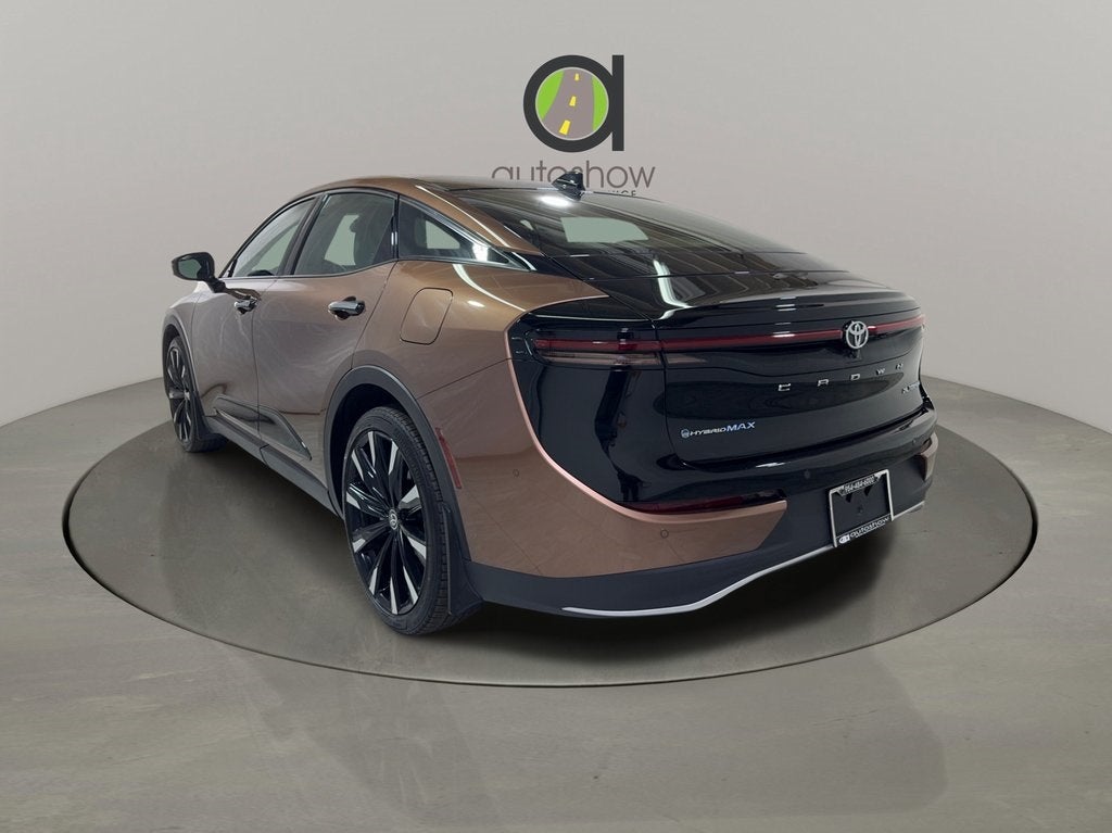 2025 Toyota Crown Platinum