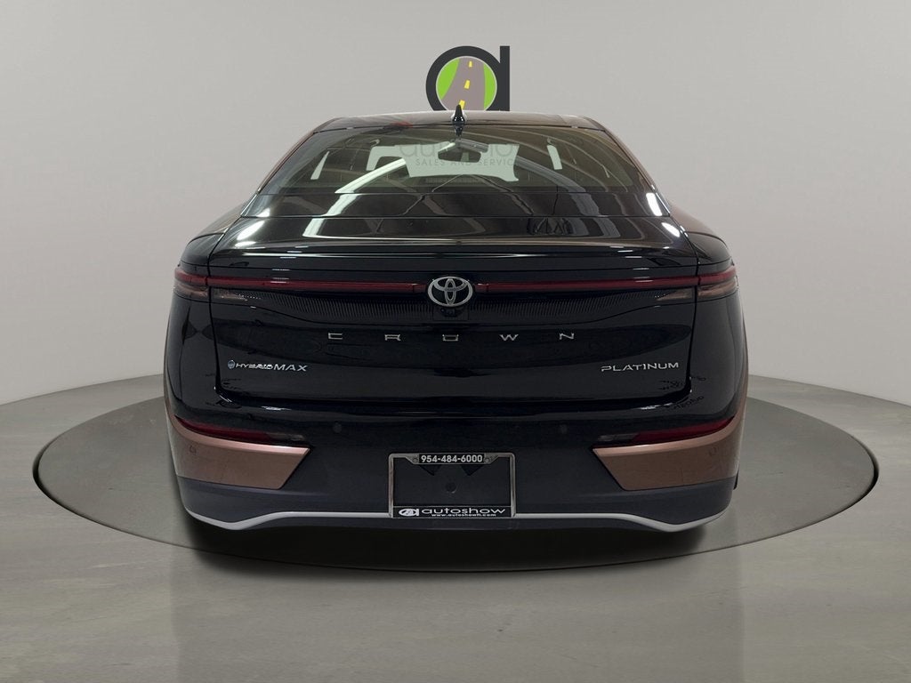 2025 Toyota Crown Platinum