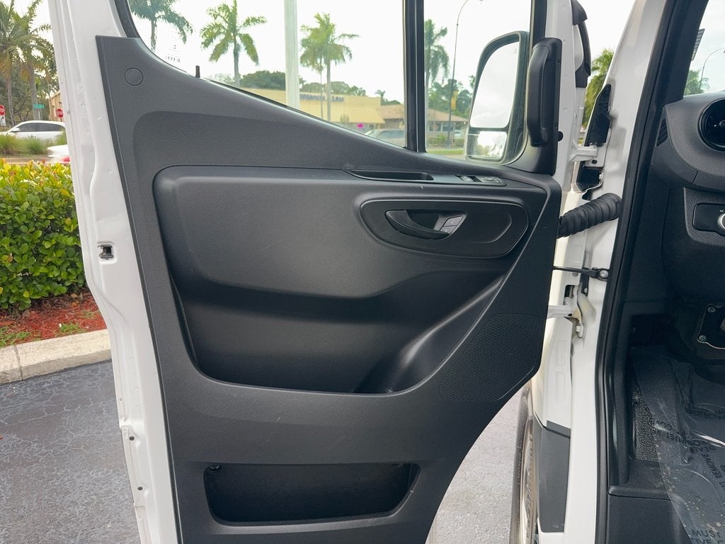 2021 Mercedes-Benz Sprinter 2500 Passenger 170 WB High Roof