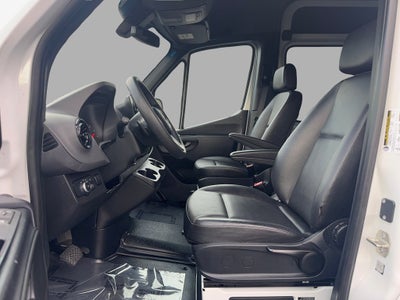 2021 Mercedes-Benz Sprinter 2500 Passenger 170 WB High Roof
