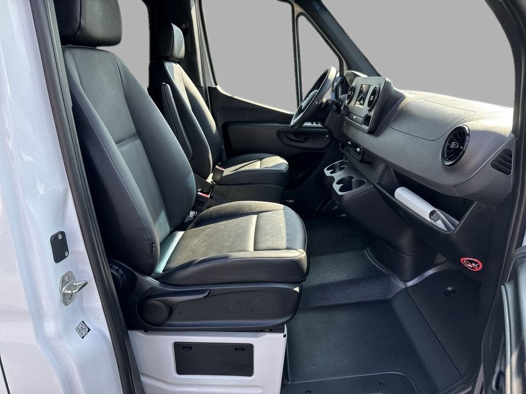2023 Mercedes-Benz Sprinter 2500 Passenger 144 WB