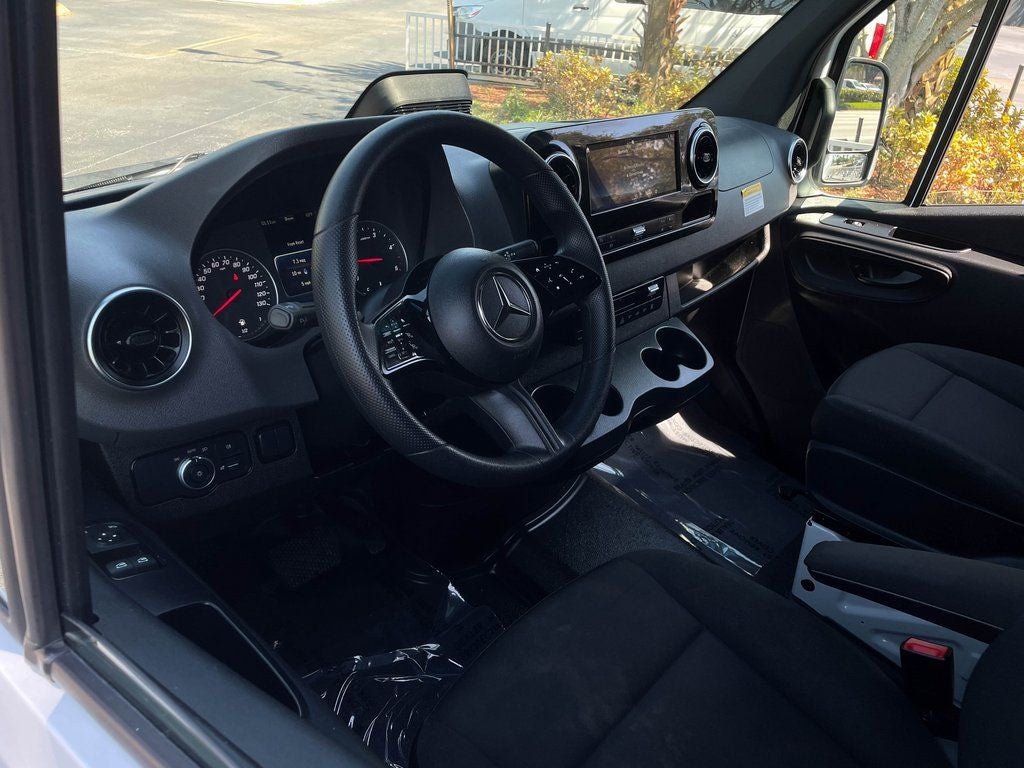 2025 Mercedes-Benz Sprinter 2500 Passenger 170 WB High Roof