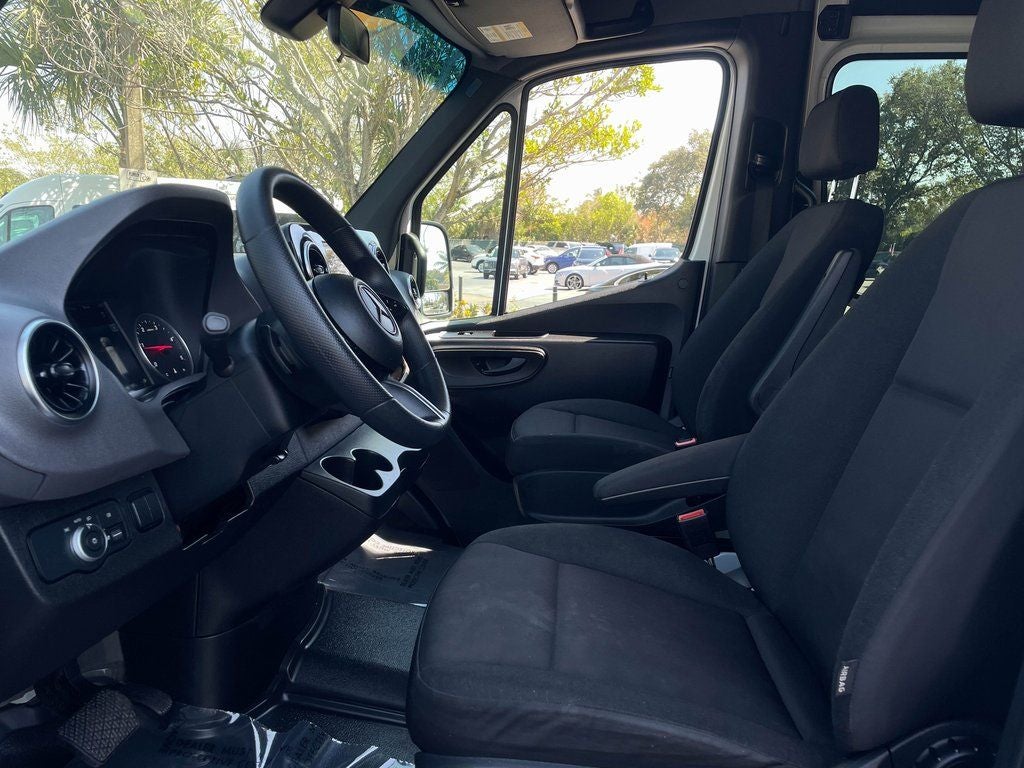 2025 Mercedes-Benz Sprinter 2500 Passenger 170 WB High Roof