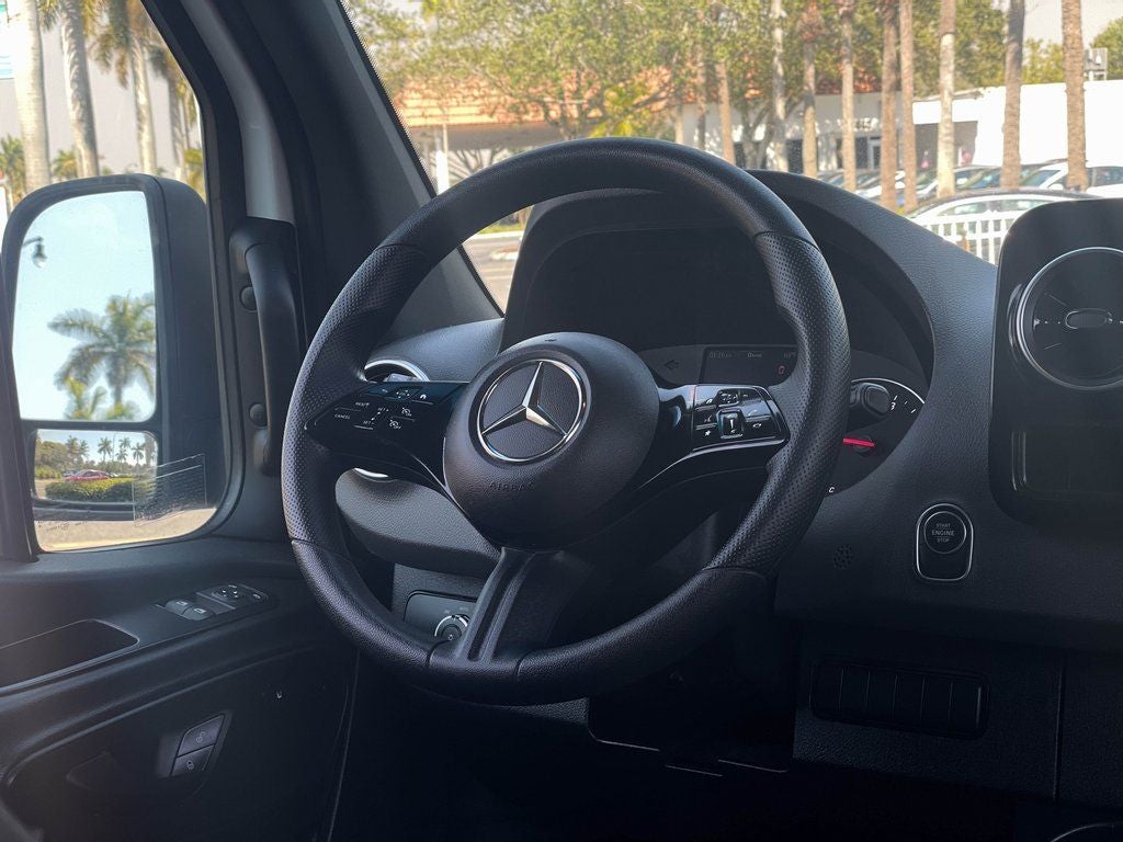 2025 Mercedes-Benz Sprinter 2500 Passenger 170 WB High Roof