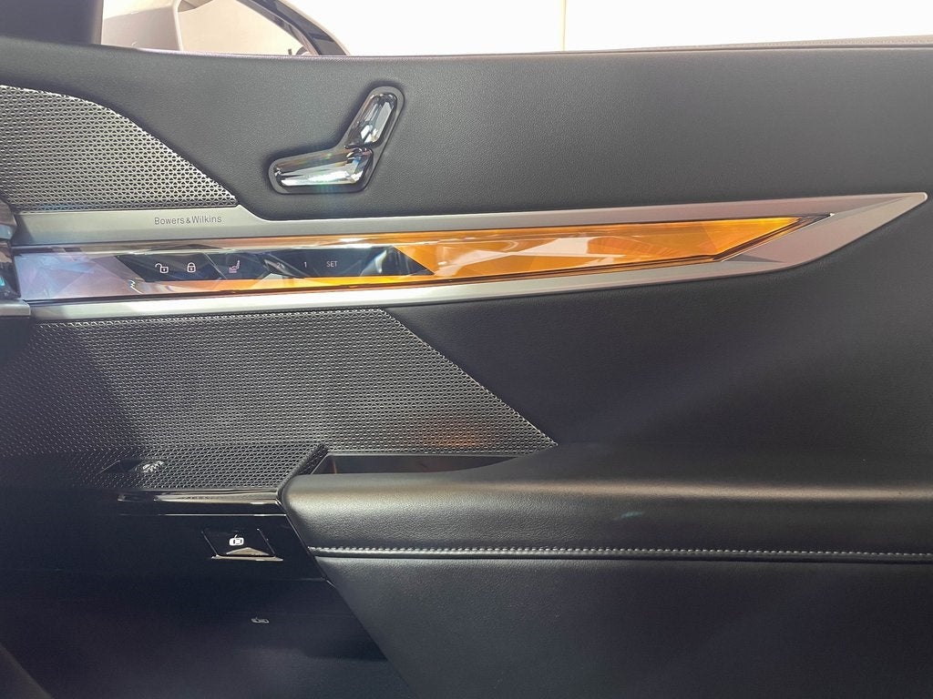 2025 BMW 7 Series 740i xDrive