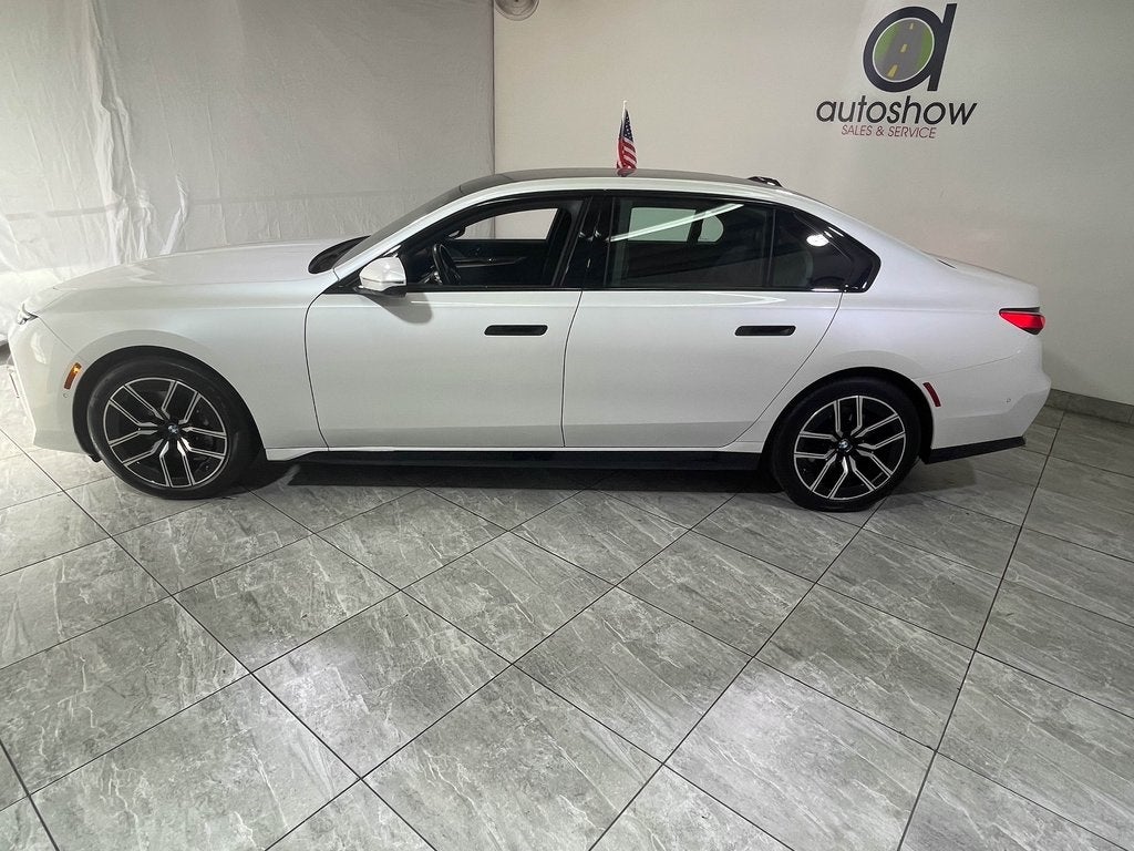 2025 BMW 7 Series 740i xDrive