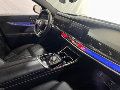 2025 BMW 7 Series 740i xDrive