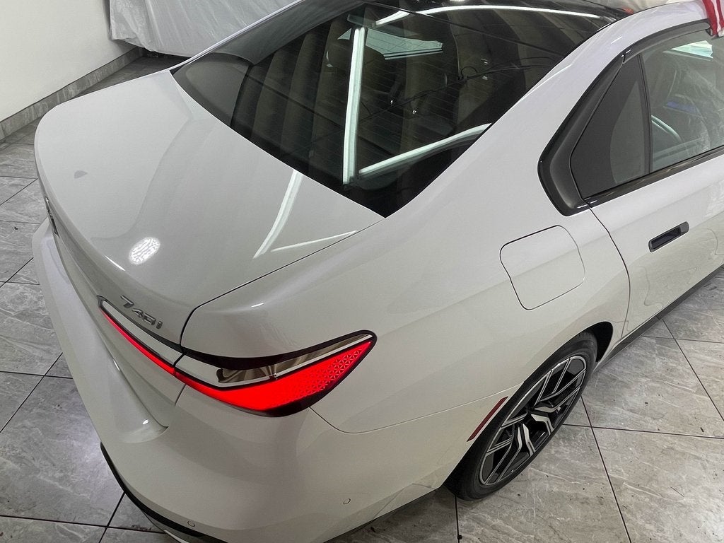 2025 BMW 7 Series 740i xDrive