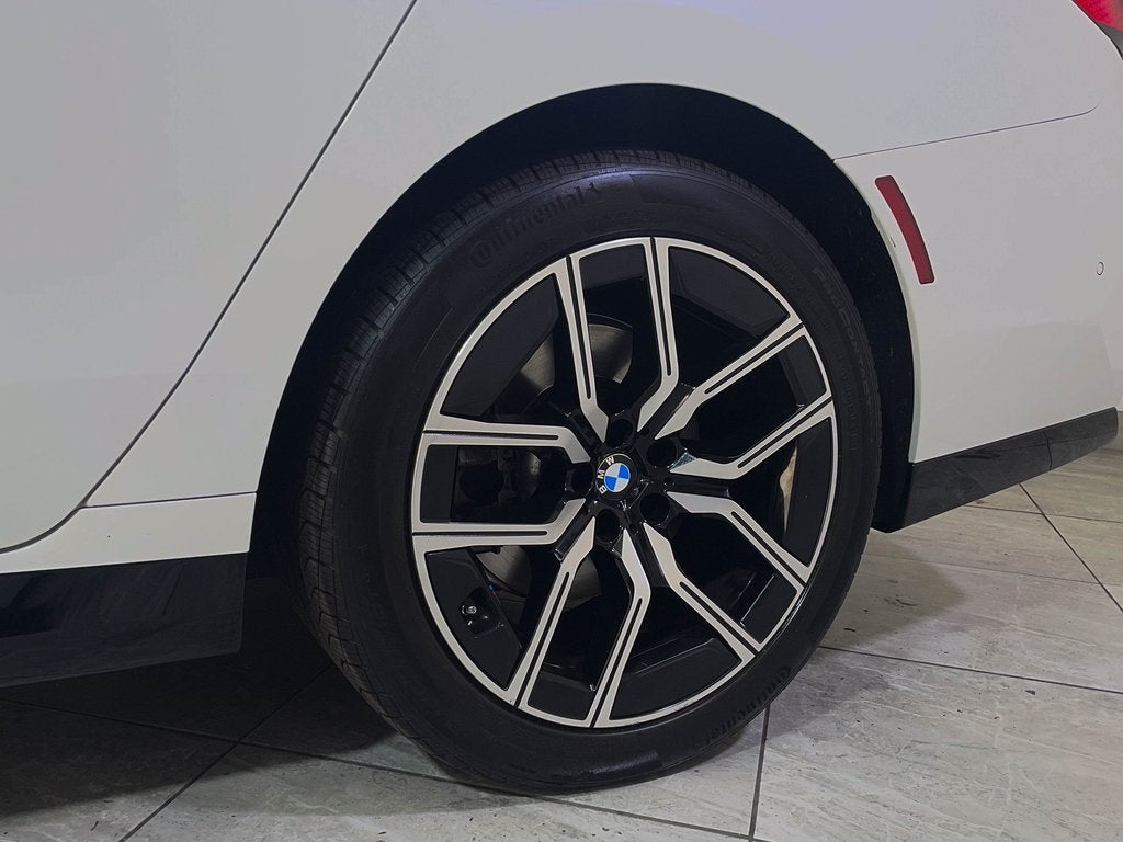 2025 BMW 7 Series 740i xDrive