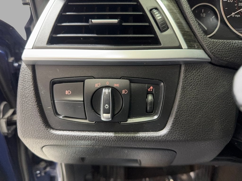 2018 BMW 3 Series 330i xDrive