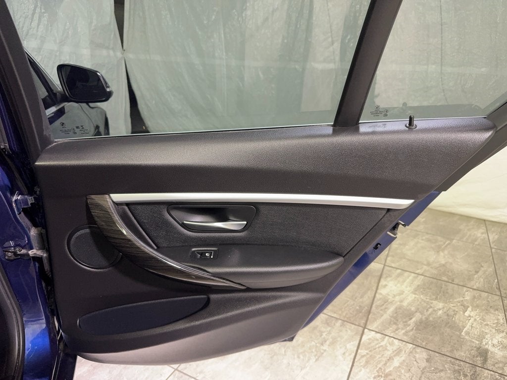 2018 BMW 3 Series 330i xDrive