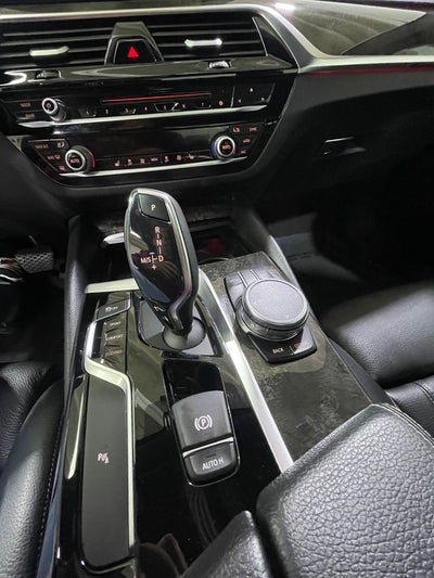 2018 BMW 5 Series 530i