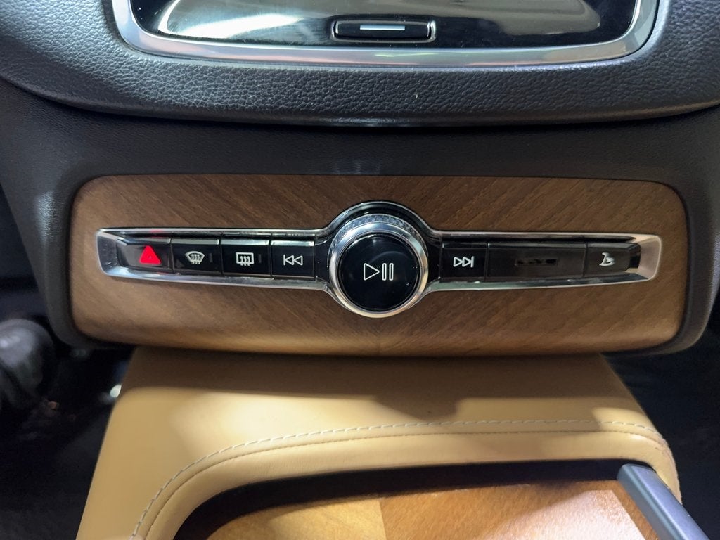 2019 Volvo XC90 T6 Inscription