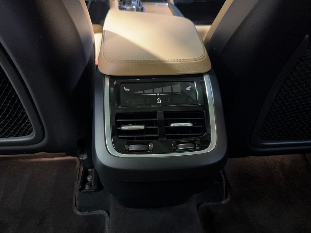 2019 Volvo XC90 T6 Inscription
