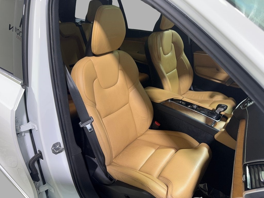 2019 Volvo XC90 T6 Inscription