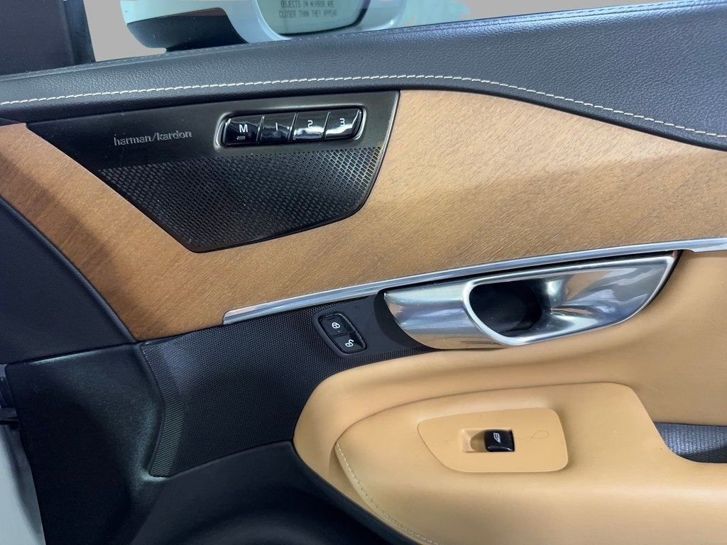 2019 Volvo XC90 T6 Inscription
